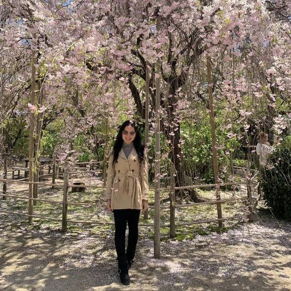 Meet your Posher, Vina - Picture 1 of 1